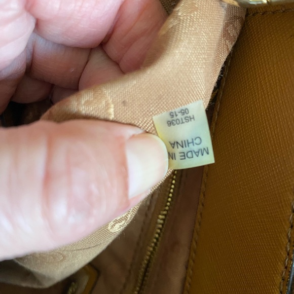 Tory Burch crossbody purse - Picture 2 of 14